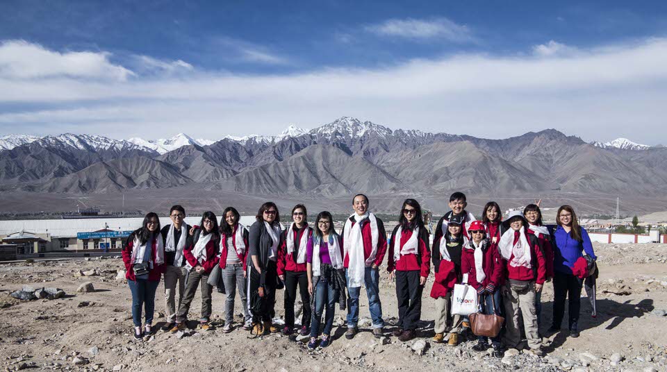Dr Quek Swee Chong and his 2015 Women’s Health Care team arrive in Ladakh